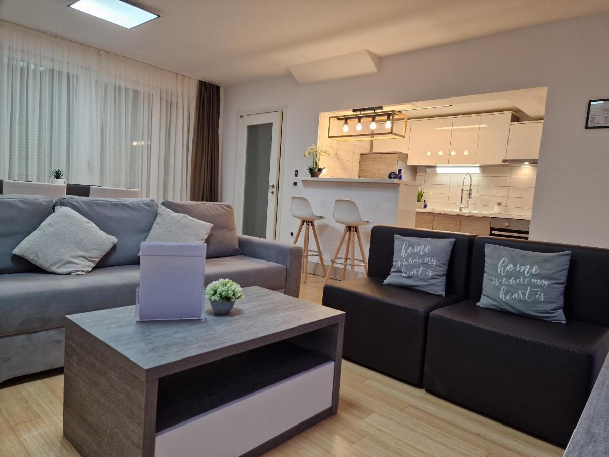 Residence-Apartment-Giuliano-Punta Skala, Petrcane Esterno foto